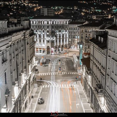 Ferienwohnung La Boutique Del Vento - Esclusivo In Pieno Centro Triest Exterior foto