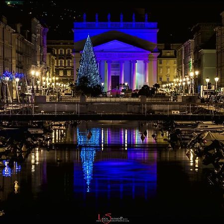 Ferienwohnung La Boutique Del Vento - Esclusivo In Pieno Centro Triest Exterior foto