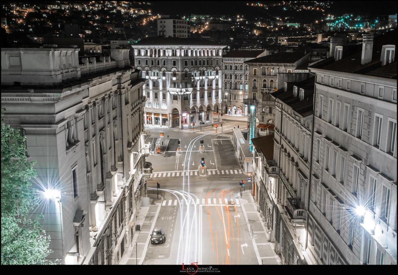 Ferienwohnung La Boutique Del Vento - Esclusivo In Pieno Centro Triest Exterior foto
