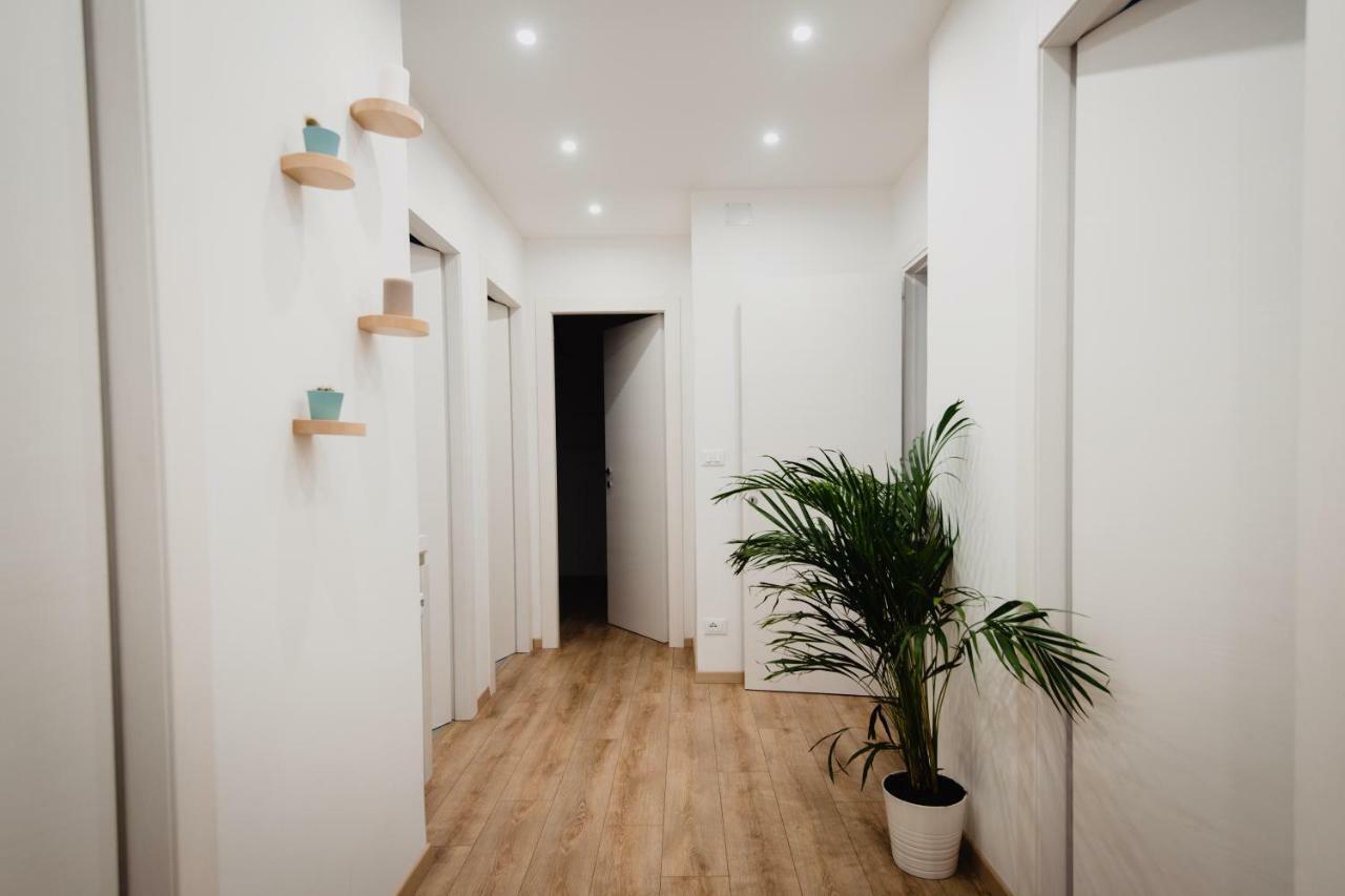 Ferienwohnung La Boutique Del Vento - Esclusivo In Pieno Centro Triest Exterior foto