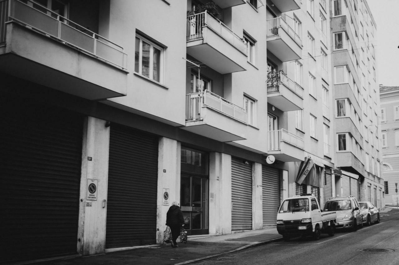 Ferienwohnung La Boutique Del Vento - Esclusivo In Pieno Centro Triest Exterior foto